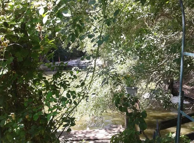 Couette-café D'hôtes élevage' Chemin Noir 3*